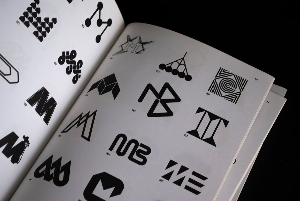 Trademarks & Symbols of the World: Volume 1: The Alphabet in Design